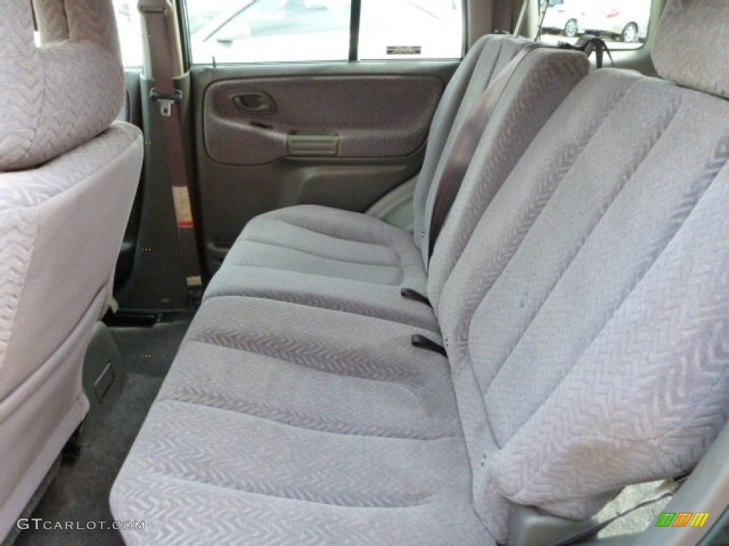 2002 Suzuki Grand Vitara JLX 4x4 Rear Seat Photo #83160926