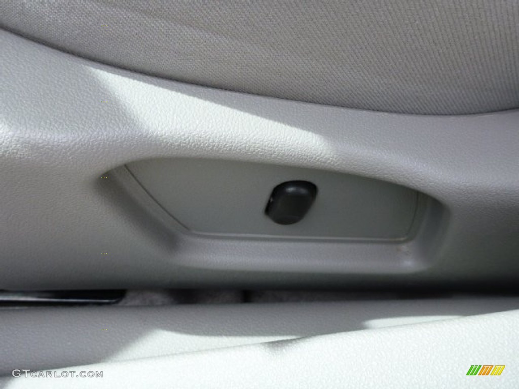 2009 Aura XE - Deep Blue / Gray photo #15