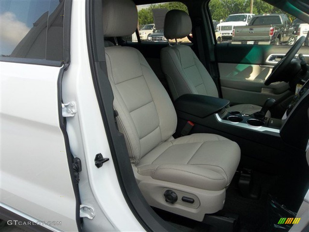 2014 Ford Explorer XLT Front Seat Photo #83162422
