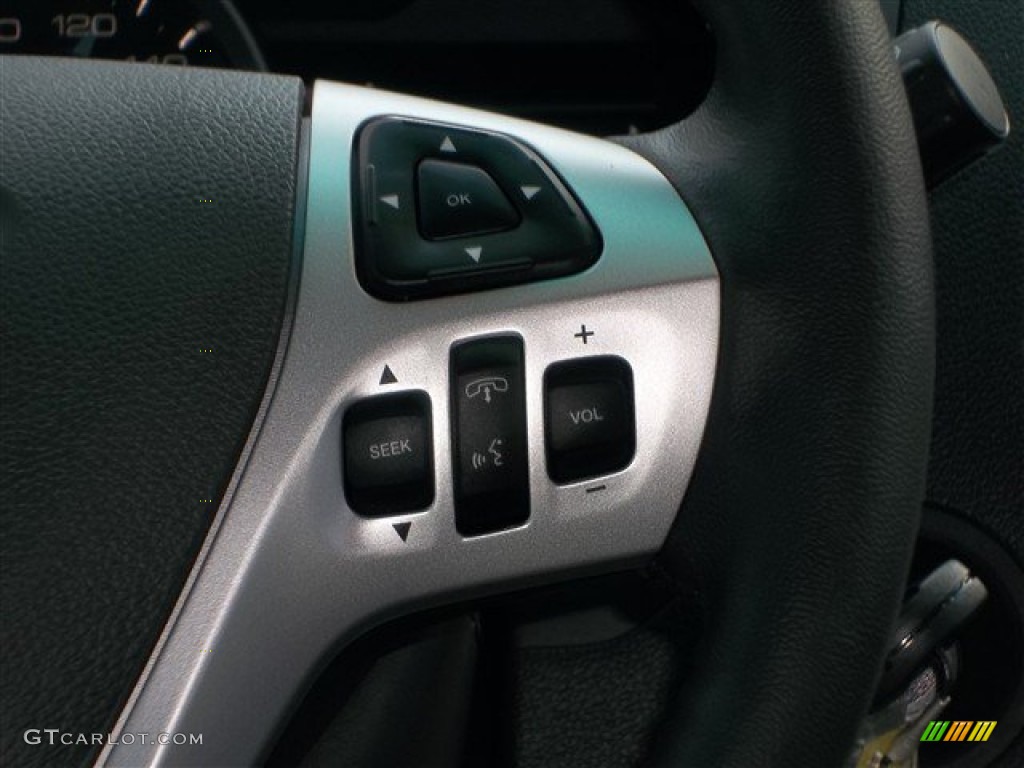 2014 Ford Explorer XLT Controls Photo #83162572
