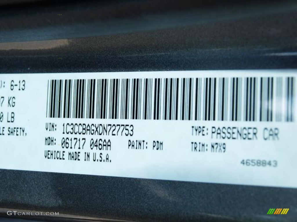 2013 200 LX Sedan - Tungsten Metallic / Black photo #7