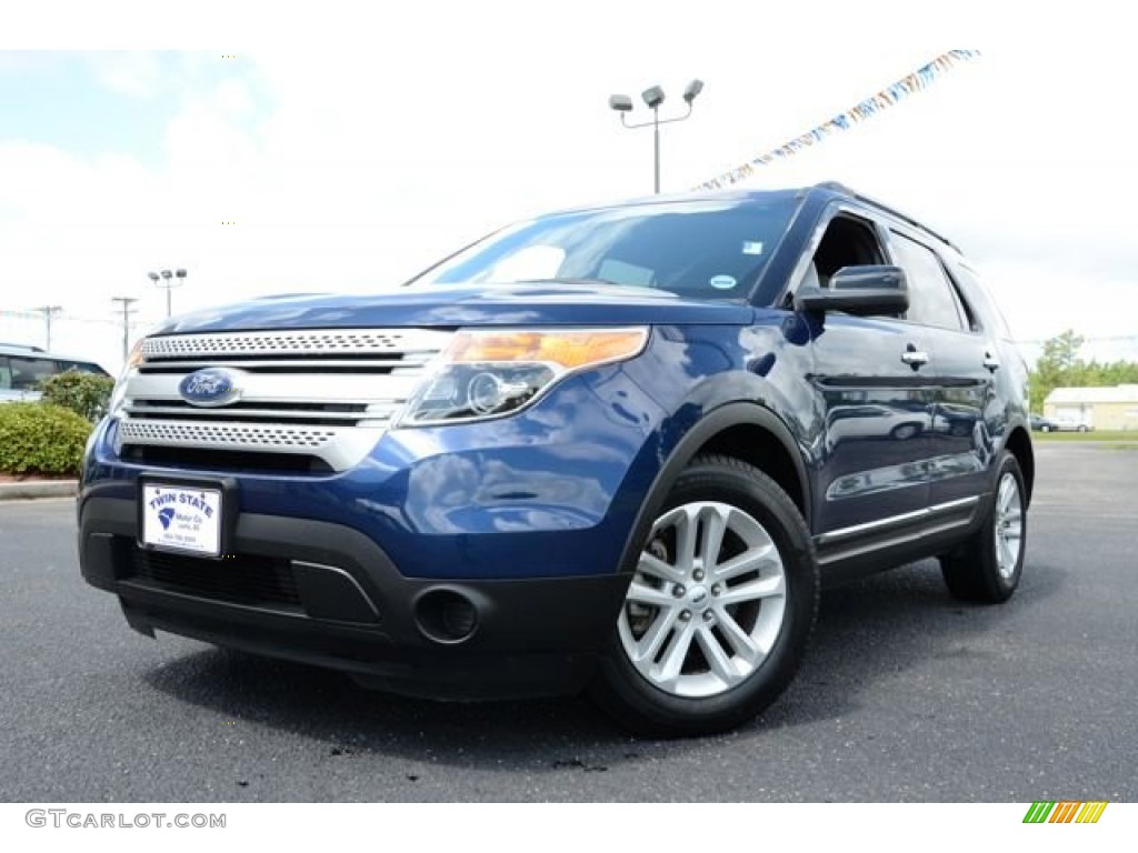 2012 Explorer FWD - Dark Pearl Blue Metallic / Medium Light Stone photo #1