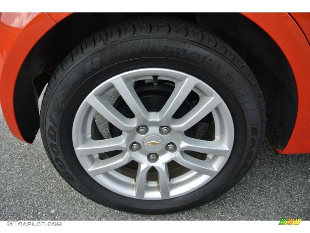 2012 Chevrolet Sonic LT Hatch Wheel Photo #83165770