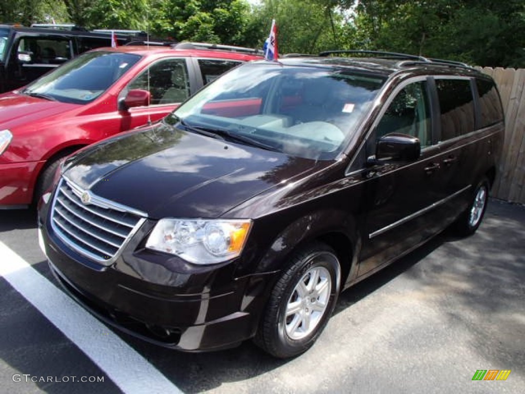 2010 Town & Country Touring - Deep Crimson Crystal Pearl / Medium Slate Gray/Light Shale photo #3