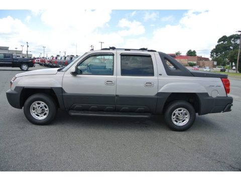2005 Chevrolet Avalanche 2500 LT 4x4 Data, Info and Specs