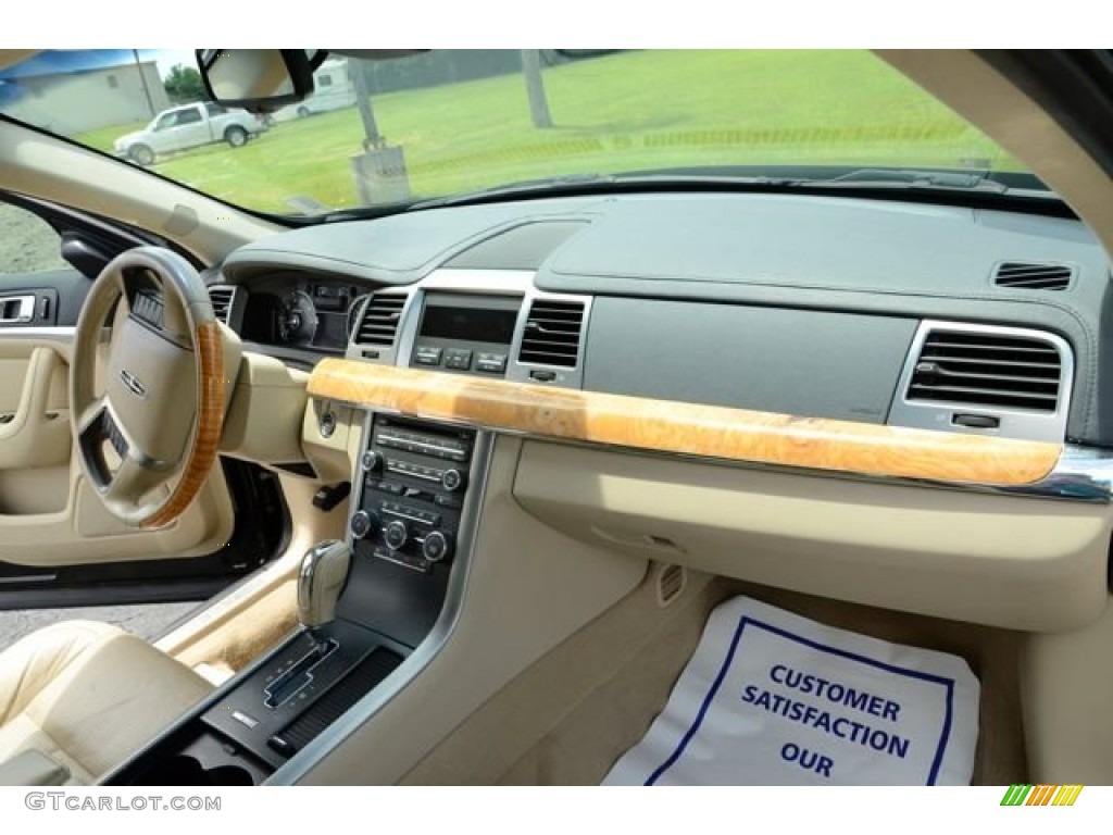 2009 Lincoln MKS Sedan Dashboard Photos