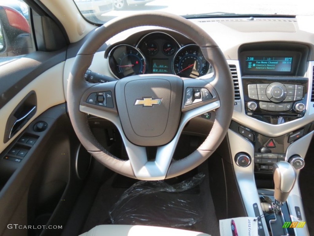 2012 Chevrolet Cruze LTZ/RS Cocoa/Light Neutral Steering Wheel Photo #83169352