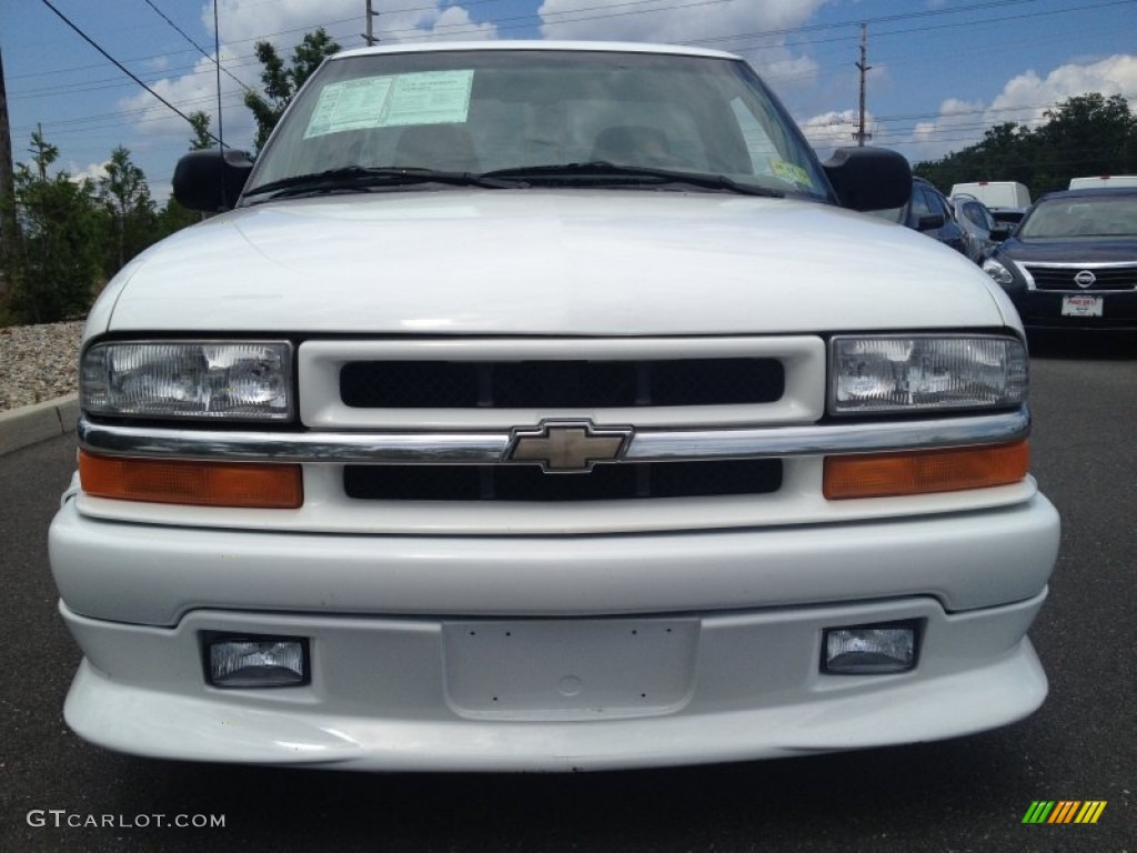 2000 S10 Xtreme Regular Cab - Summit White / Graphite photo #2