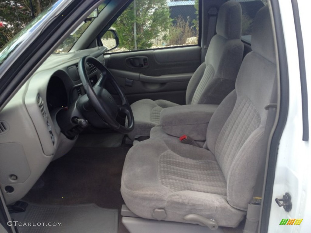 2000 Chevrolet S10 Xtreme Regular Cab Front Seat Photo #83170442