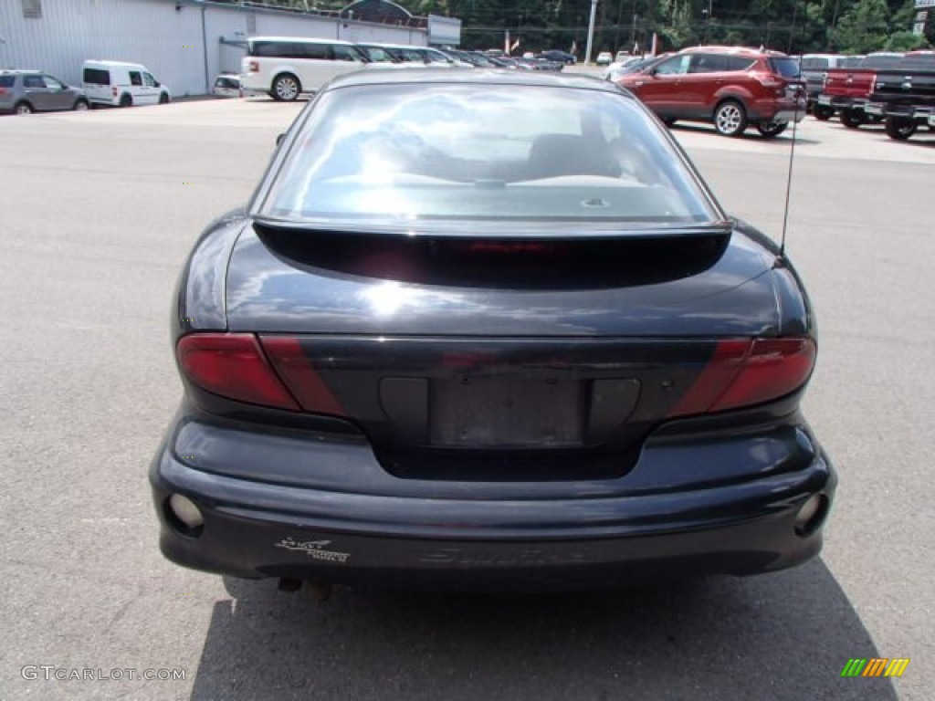 2002 Sunfire SE Coupe - Black / Graphite photo #7