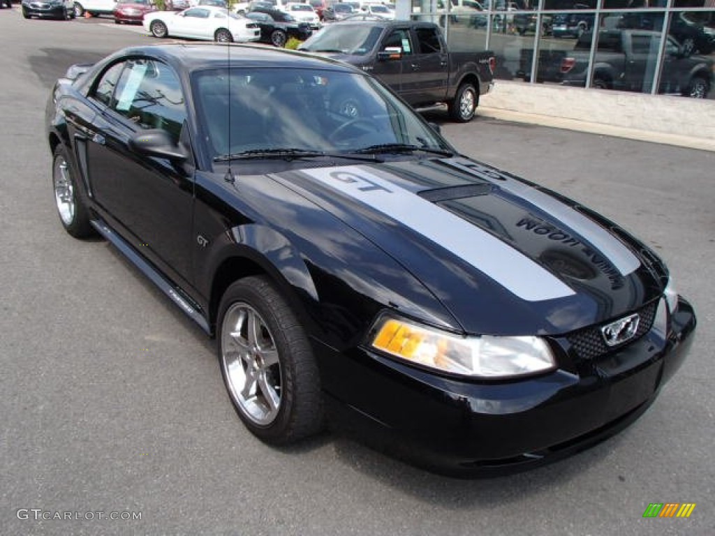 2000 Mustang GT Coupe - Black / Dark Charcoal photo #2