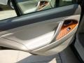 Black - Camry XLE Photo No. 18