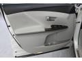 Blizzard White Pearl - Venza V6 Photo No. 12