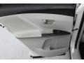 Blizzard White Pearl - Venza V6 Photo No. 30