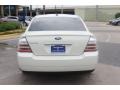 2009 White Suede Ford Taurus SE  photo #4