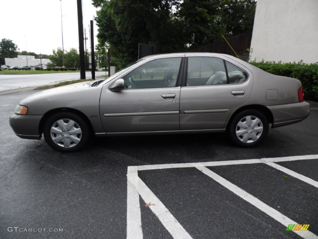 2001 Altima GXE - Brushed Pewter / Blond photo #27