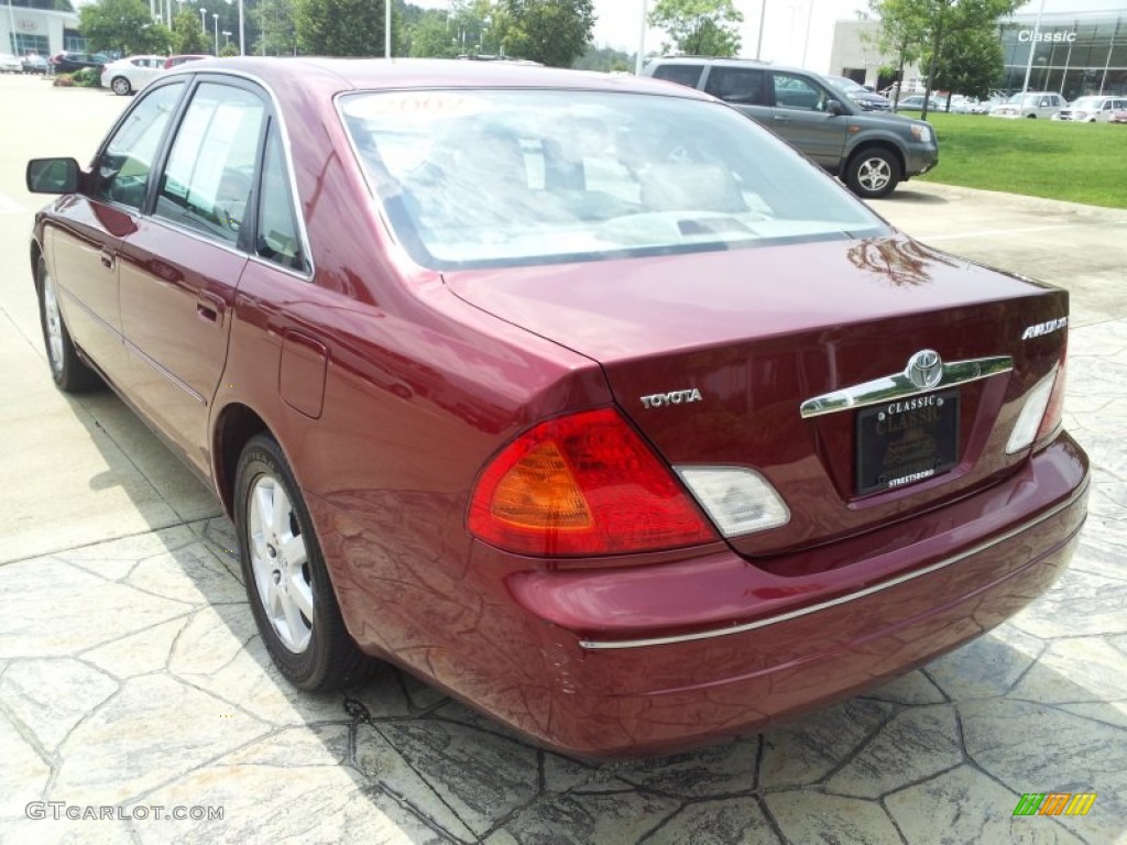 2002 Avalon XLS - Vintage Red Pearl / Taupe photo #17
