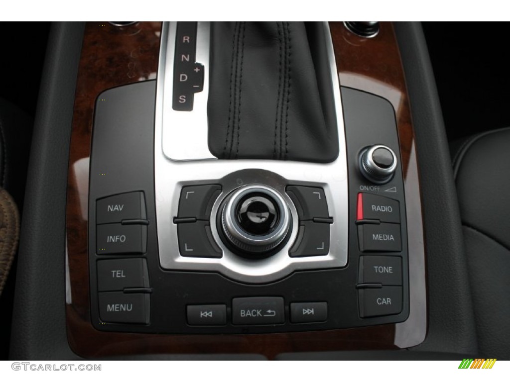2013 Audi Q7 3.0 TFSI quattro Controls Photo #83181645