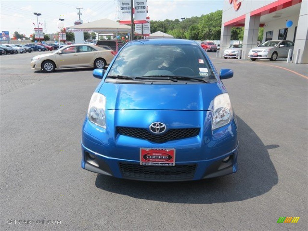 2009 Yaris 5 Door Liftback - Blazing Blue Pearl / Dark Charcoal photo #2