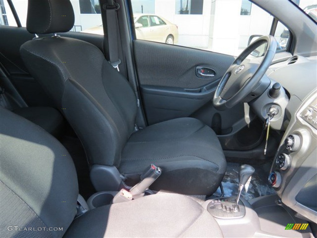 2009 Yaris 5 Door Liftback - Blazing Blue Pearl / Dark Charcoal photo #13