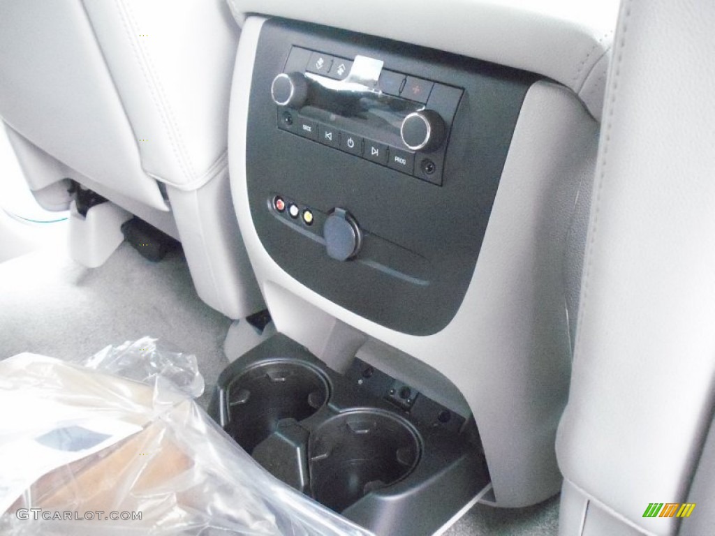 2013 Chevrolet Suburban 2500 LT 4x4 Controls Photo #83195362