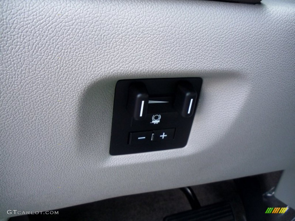 2013 Chevrolet Suburban 2500 LT 4x4 Controls Photo #83195567