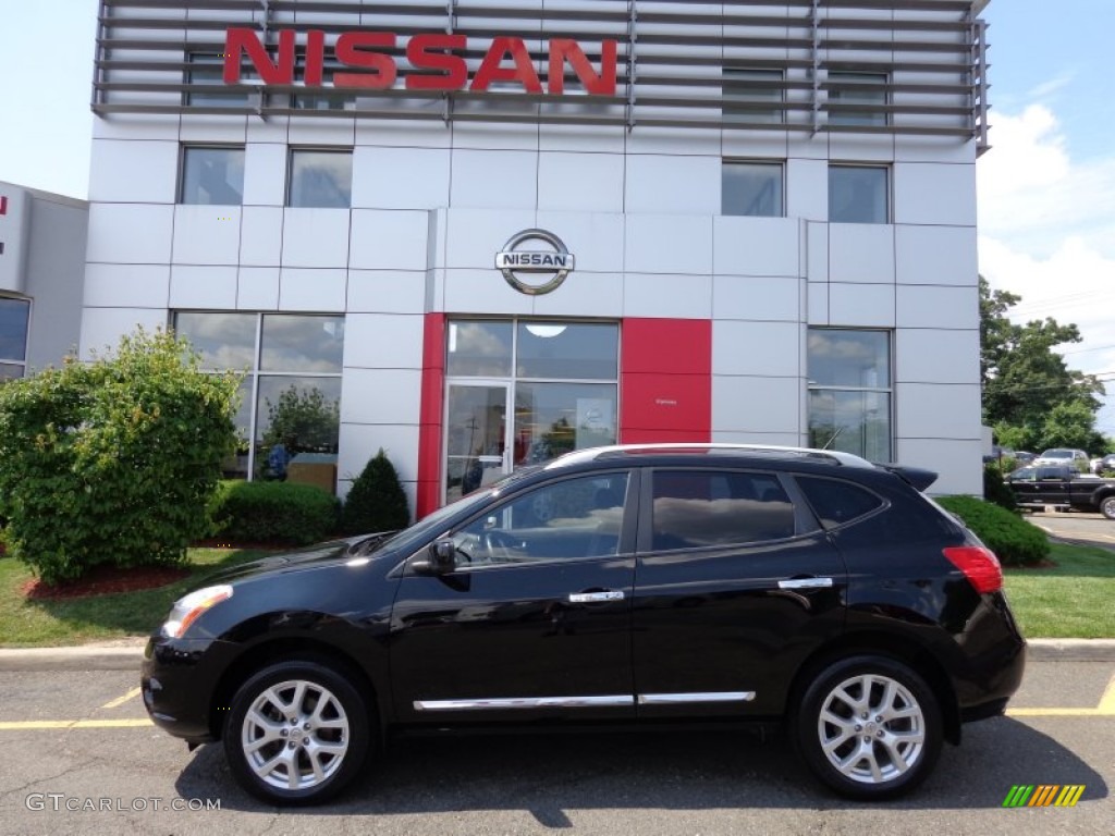 2011 Rogue SL AWD - Wicked Black / Black photo #2