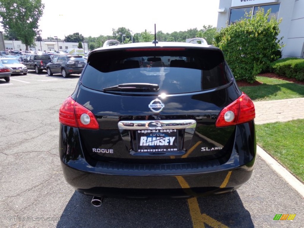 2011 Rogue SL AWD - Wicked Black / Black photo #4