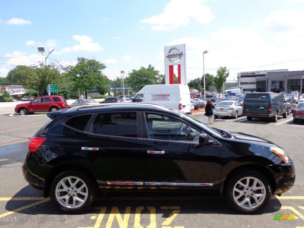 2011 Rogue SL AWD - Wicked Black / Black photo #5