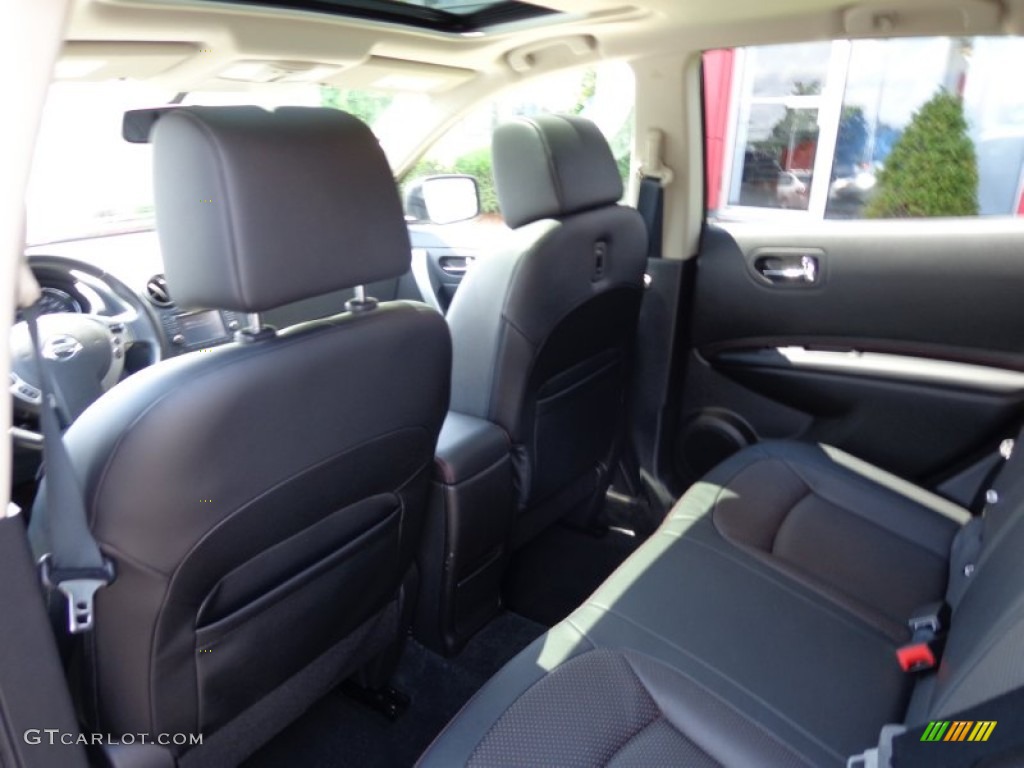 2011 Rogue SL AWD - Wicked Black / Black photo #9