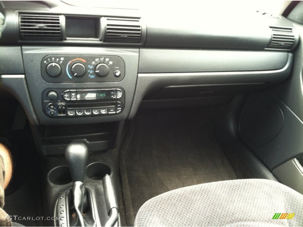 2004 Stratus SXT Sedan - Bright Silver Metallic / Dark Slate Gray photo #11