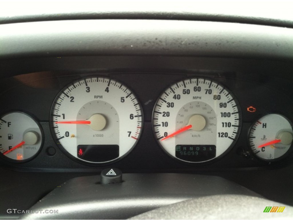 2004 Stratus SXT Sedan - Bright Silver Metallic / Dark Slate Gray photo #13
