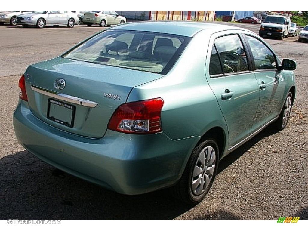 2009 Yaris Sedan - Jade Sea Metallic / Bisque photo #9