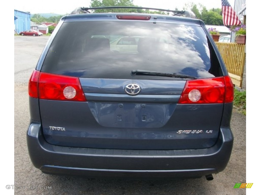 2007 Sienna LE - Nautical Blue Metallic / Stone photo #7