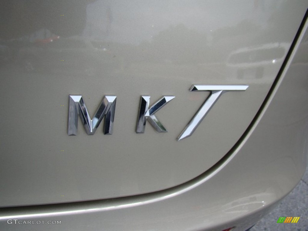 2010 MKT FWD - Gold Leaf Metallic / Light Stone photo #31