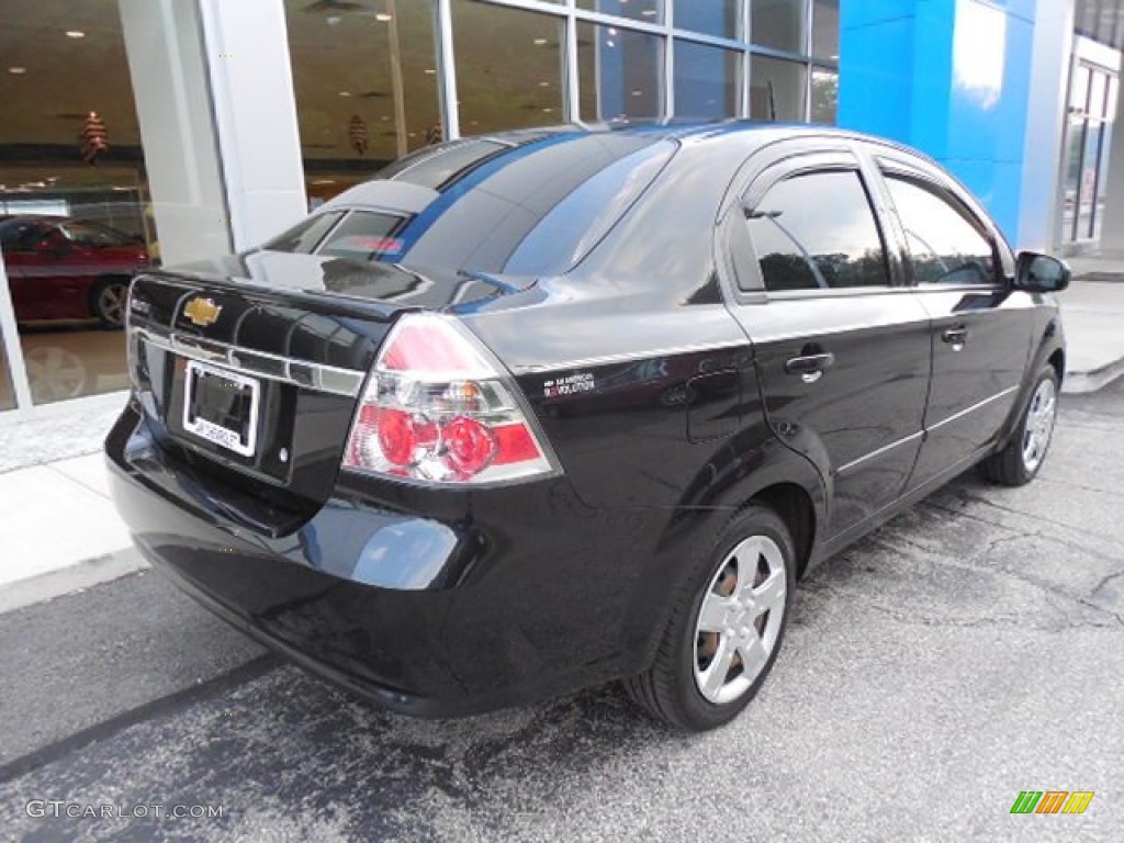 2010 Aveo LT Sedan - Black Granite / Charcoal photo #4