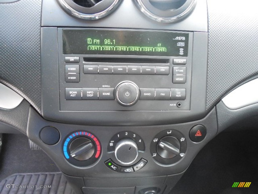 2010 Aveo LT Sedan - Black Granite / Charcoal photo #15