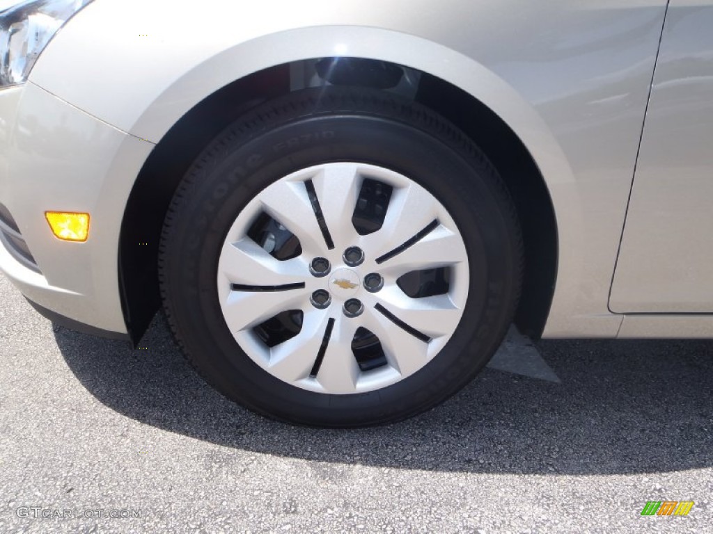 2014 Chevrolet Cruze LS Wheel Photo #83211104