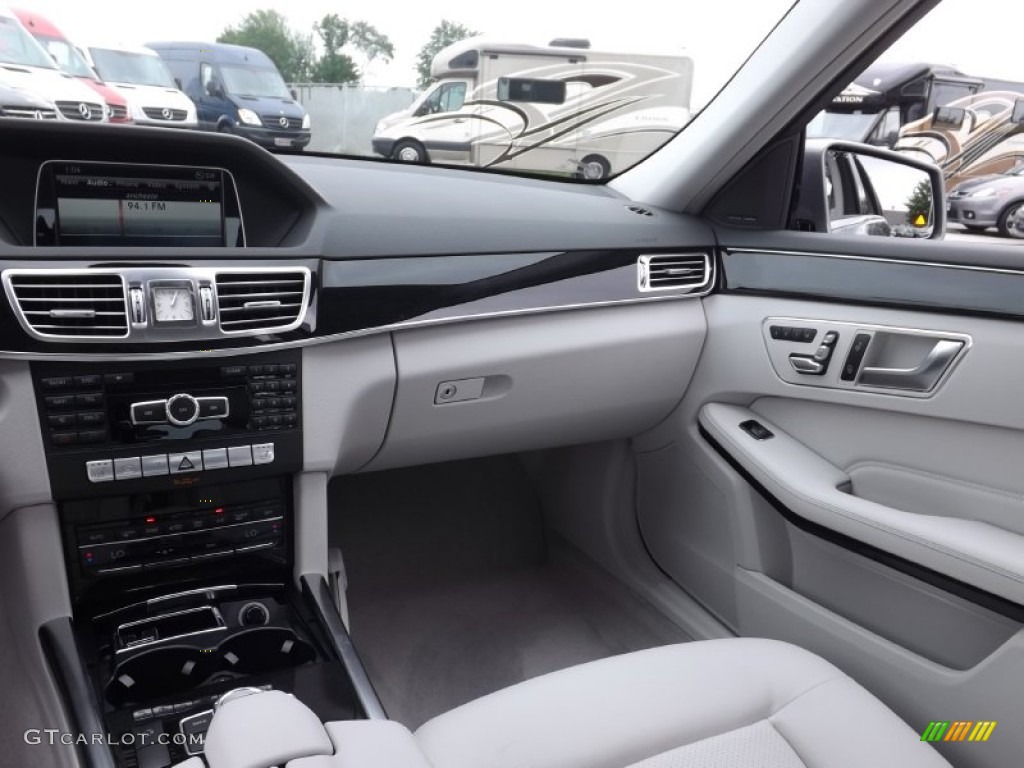 2014 Mercedes-Benz E 400 Hybrid Sedan Gray/Dark Gray Dashboard Photo #83211350
