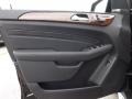 Black - ML 350 4Matic Photo No. 12