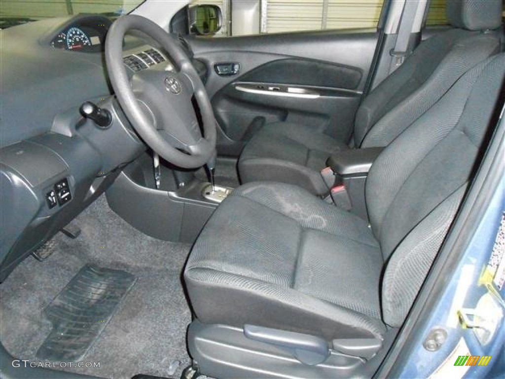 2010 Yaris Sedan - Pacific Blue Metallic / Dark Charcoal photo #10