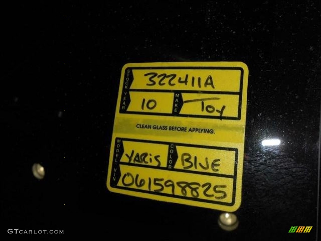 2010 Yaris Sedan - Pacific Blue Metallic / Dark Charcoal photo #22