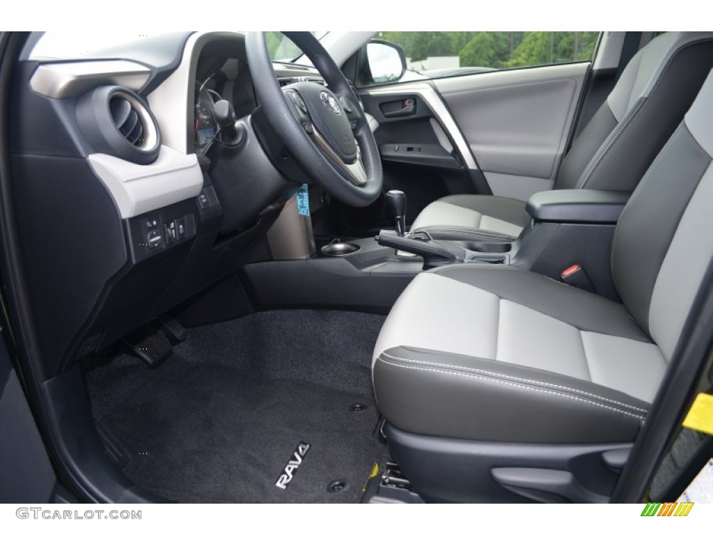 2013 RAV4 LE AWD - Spruce Green Mica / Ash photo #5