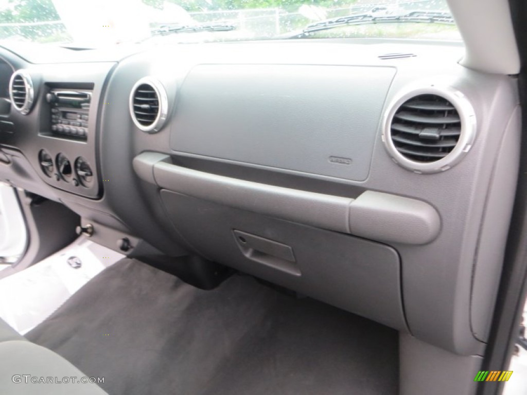 2003 Expedition XLT - Oxford White / Flint Grey photo #20