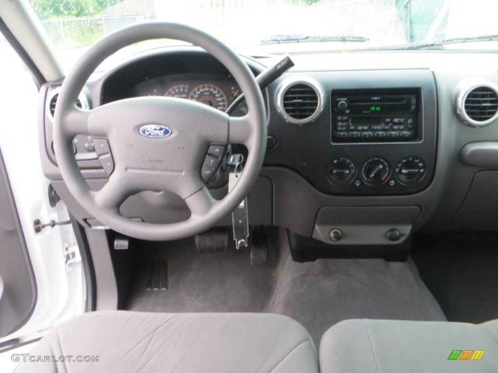 2003 Expedition XLT - Oxford White / Flint Grey photo #31