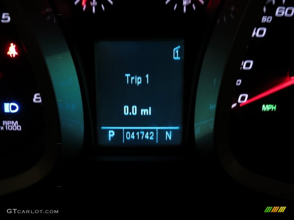 2011 Equinox LS - Gold Mist Metallic / Light Titanium/Jet Black photo #21