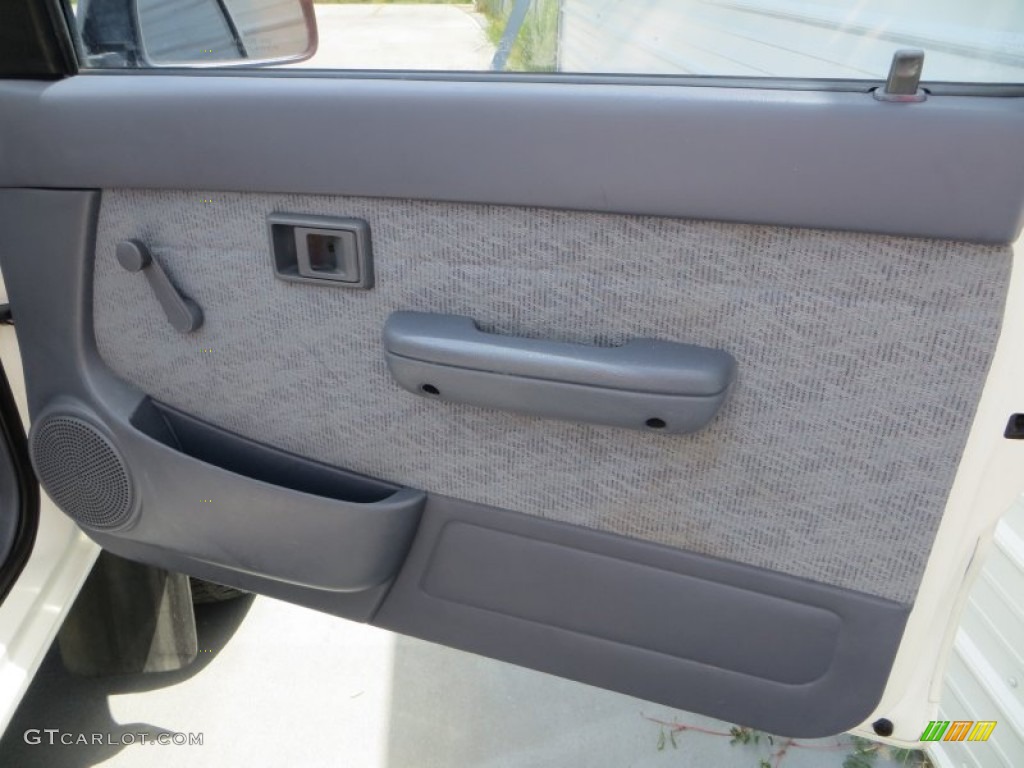 1999 Tacoma Prerunner V6 Extended Cab - Natural White / Gray photo #20