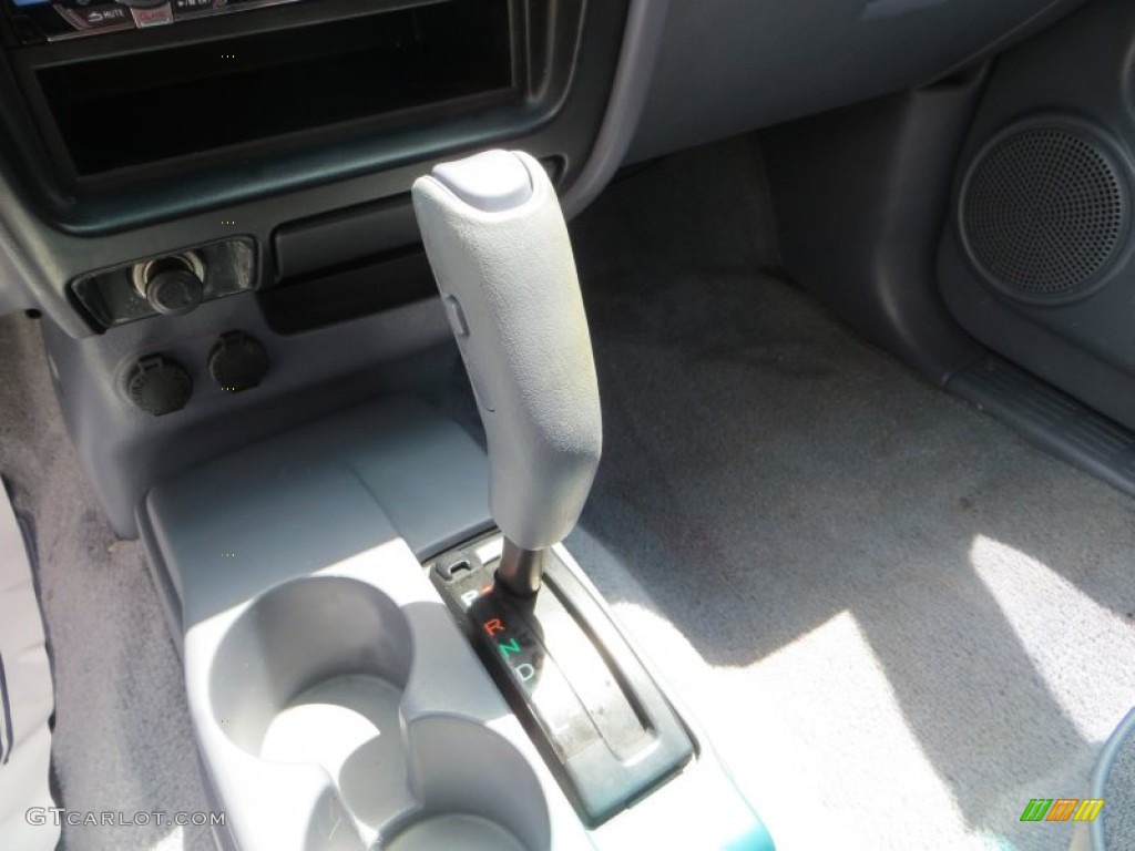 1999 Tacoma Prerunner V6 Extended Cab - Natural White / Gray photo #29