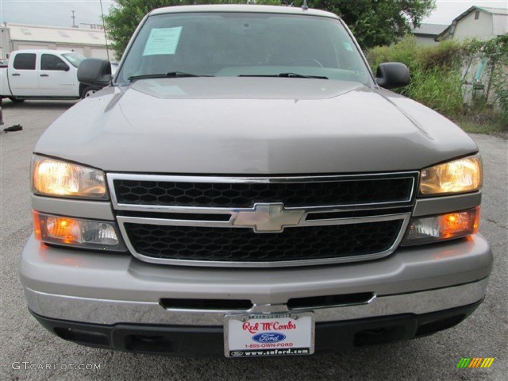 2006 Silverado 1500 Z71 Extended Cab 4x4 - Silver Birch Metallic / Medium Gray photo #2