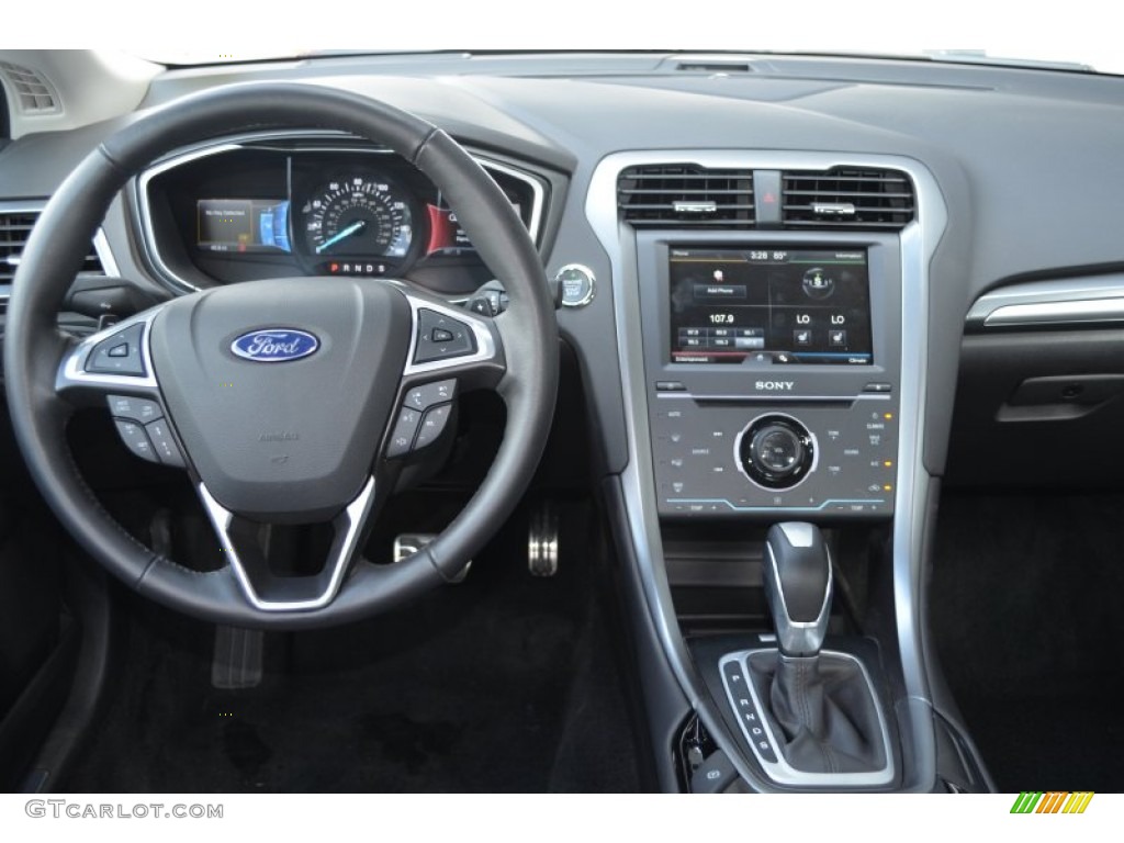 2013 Ford Fusion Titanium Dashboard Photos